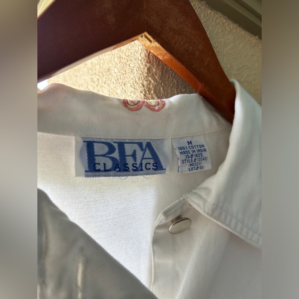 BFA Embroidered Floral Jacket White Size Medium Vintage Y2K/90s - Picture 7 of 7